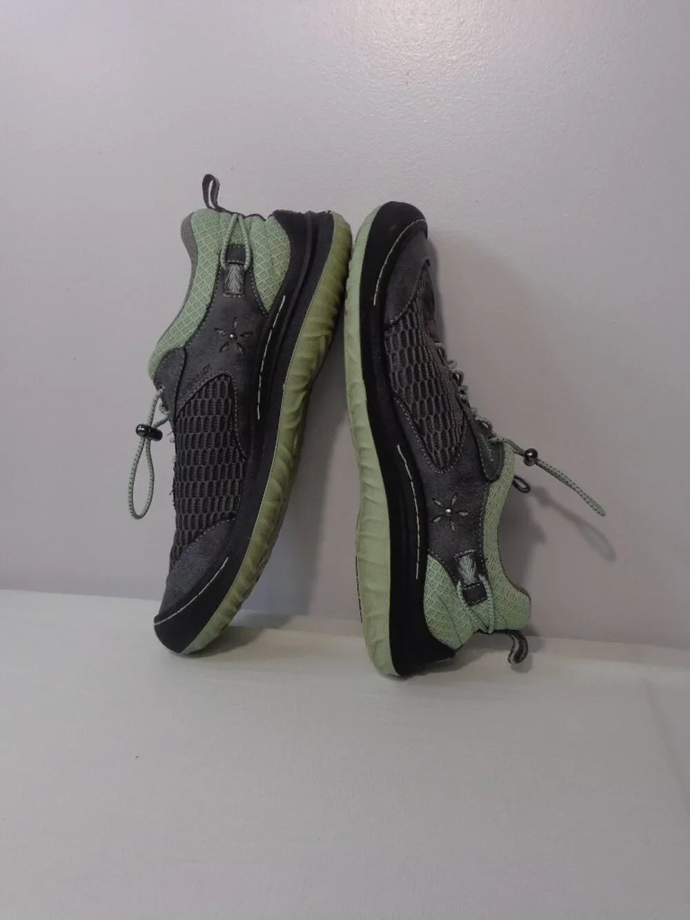 Jambu Women's‎ Sunset Vegan Sneakers Casual Water Ready Charcoal Mint Size 8M